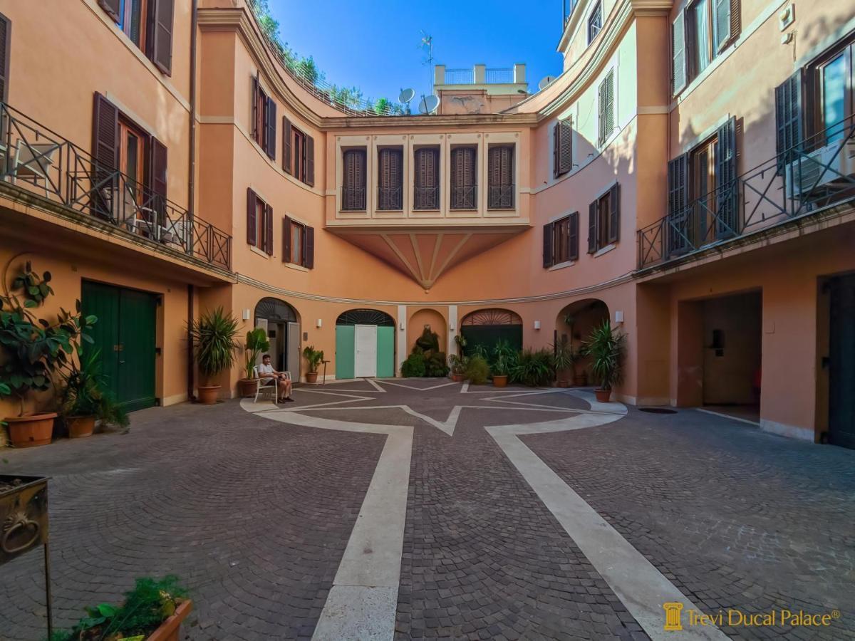 Trevi Ducal Palace Rom Eksteriør billede