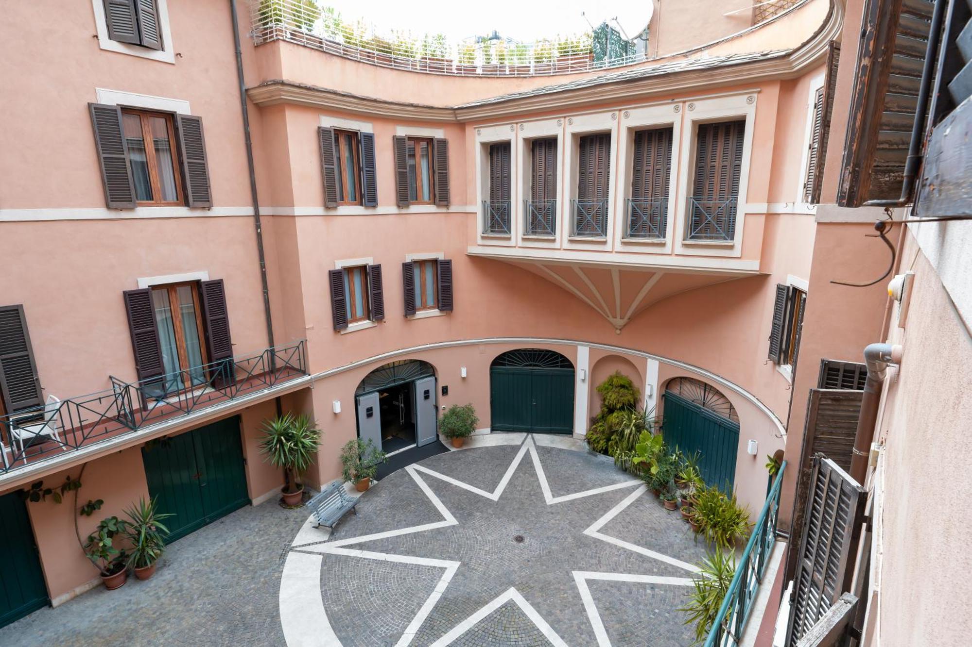 Trevi Ducal Palace Rom Eksteriør billede